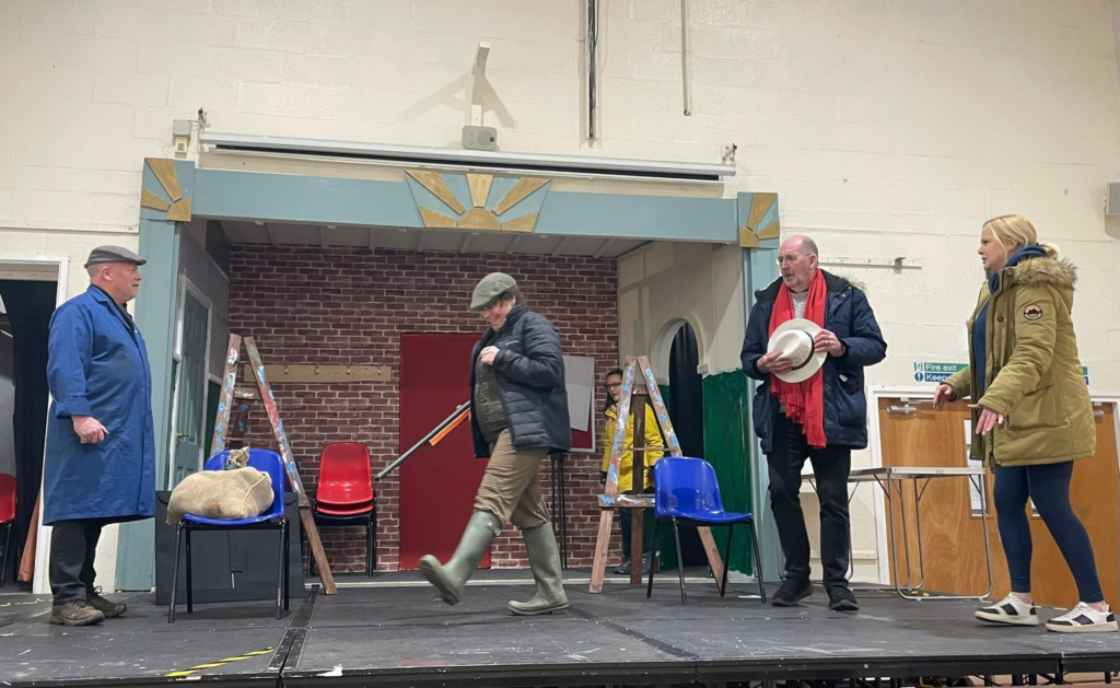 COMMUNITY THEATRE WITH WYSIWYG